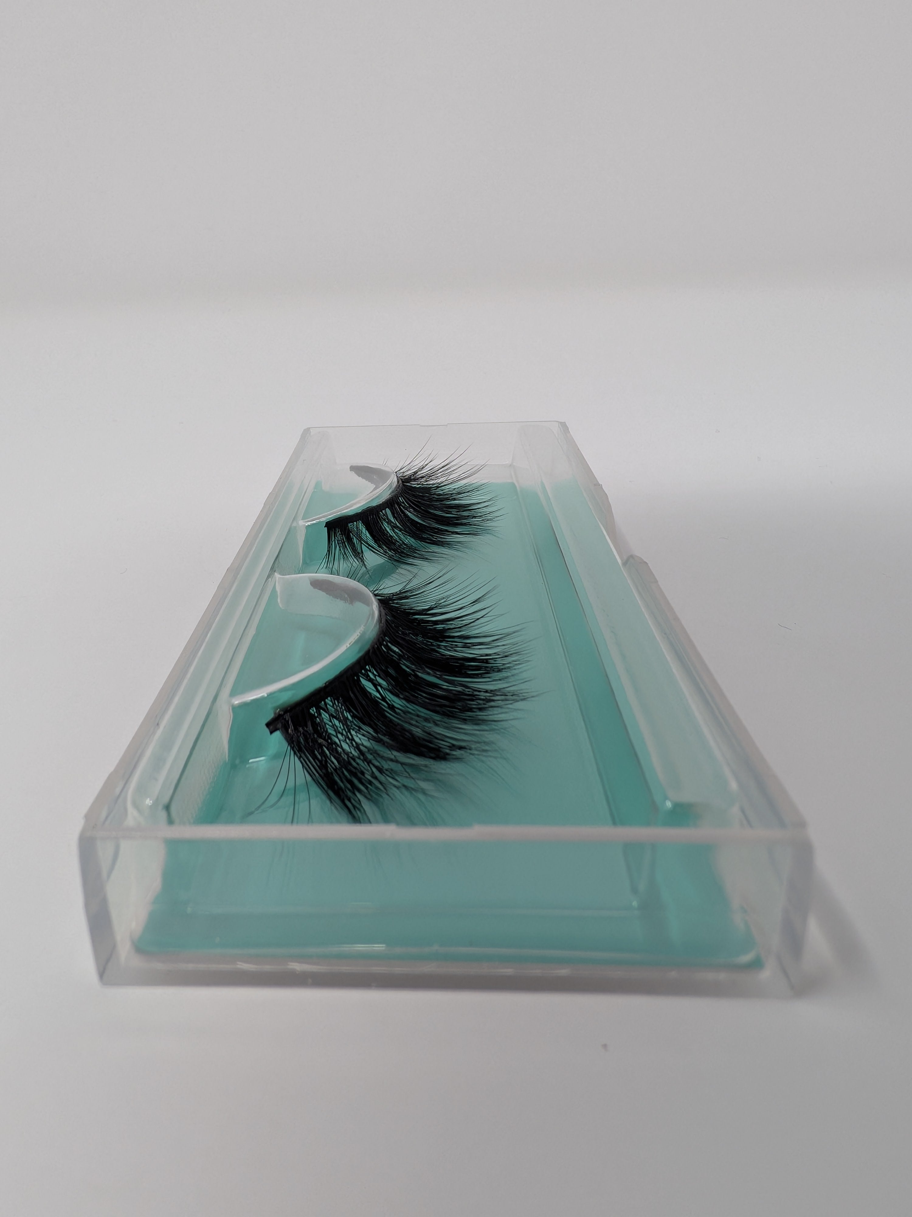 Awakiin Premium 4D Cashmere Lashes Charming