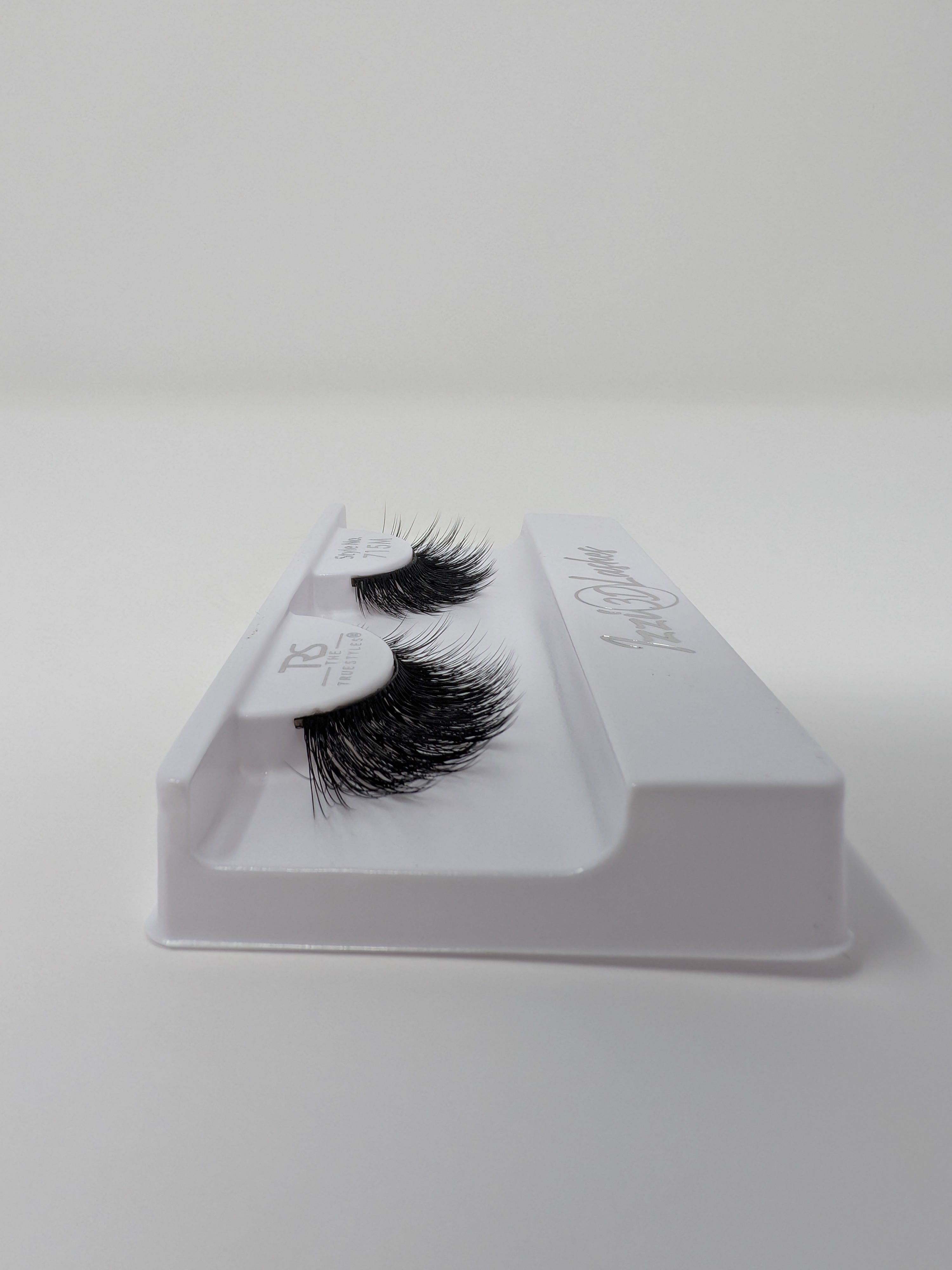 TRS Izzi 3D Luxury Lashes (711M - 720M)