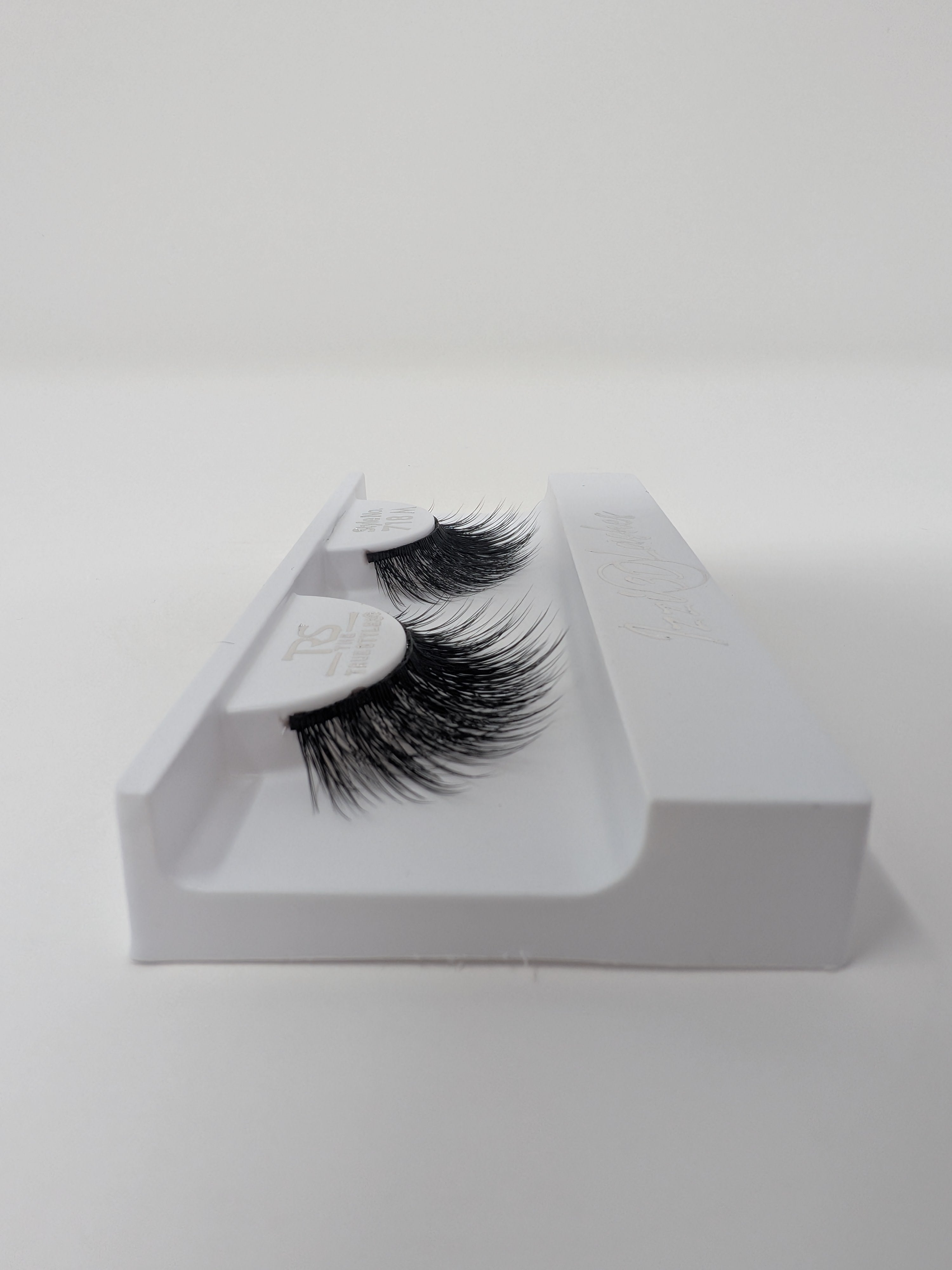 TRS Izzi 3D Luxury Lashes (711M - 720M)